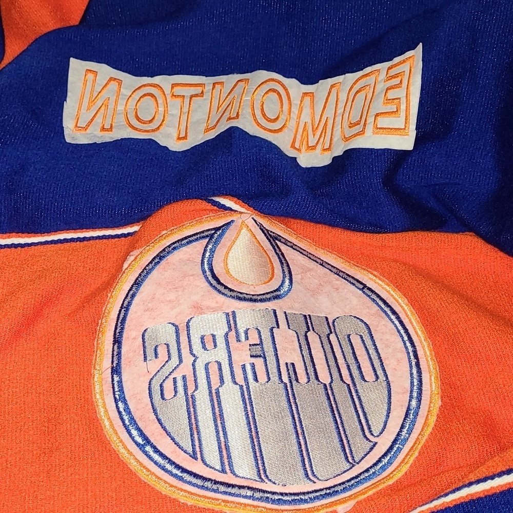 Edmonton Oilers Style Poncho One Size Fits All - Picture 5 of 6